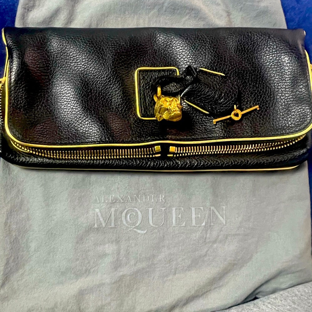Alexander MQUEEN skull lock fold over clutch